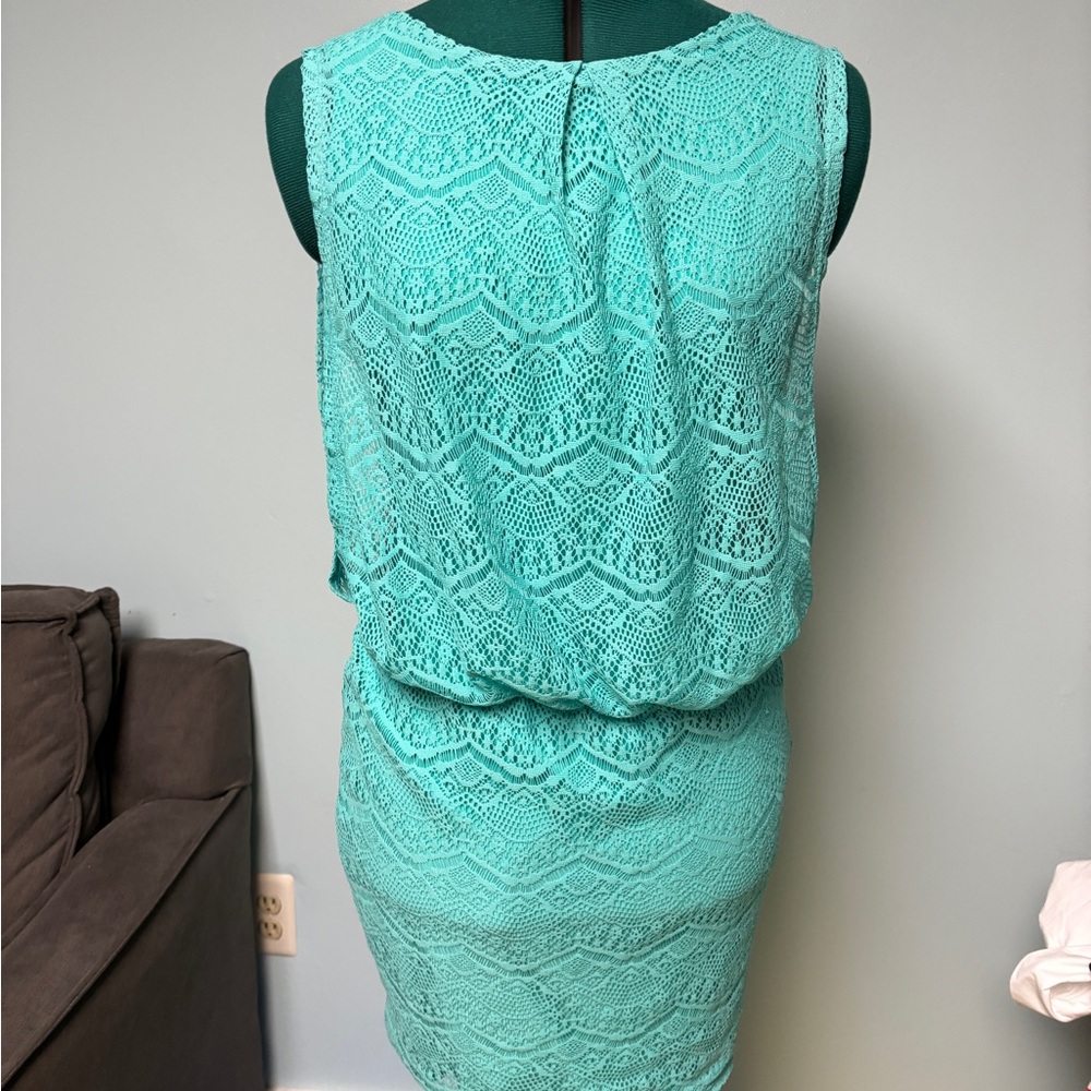 Bisou Bisou Green Sheath Mini Dress Scoop Neck Sleeveless